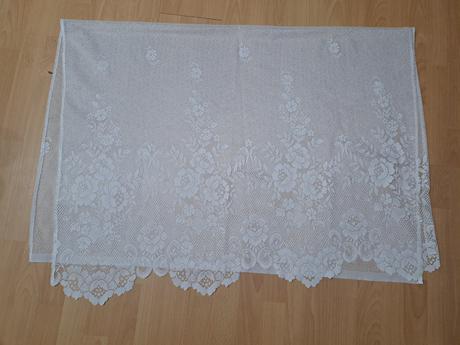 Záclona s vlnovkami, 