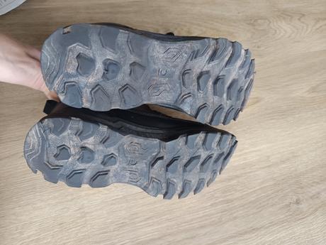 Nepremokave turisticke, trekove topanky, decathlon,42