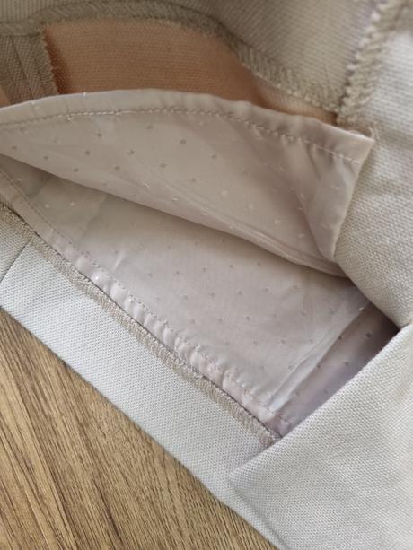 Krémová hrubšia sukňa  reserved veľ. 42, reserved,42