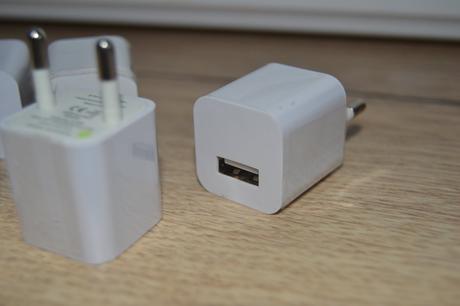 Univerzálny usb adaptér - nabíjačka 5v / 1a,