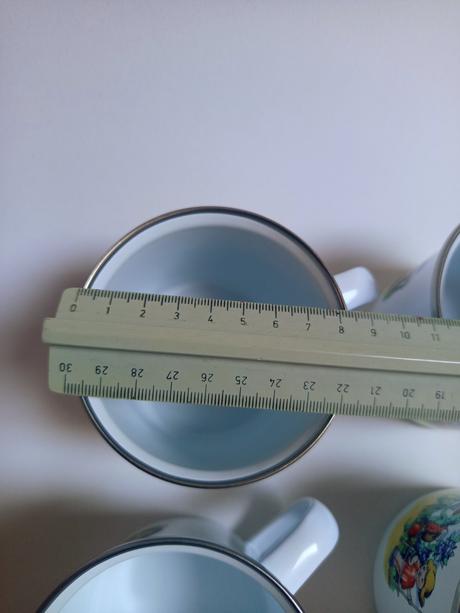 Smaltované hrnčeky s retro obrázkami, 