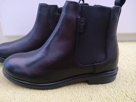 Nové prechodné členkové celokožené chelsea  baťa, baťa,33