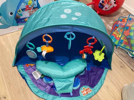 Nepremokavá podložka/deka k vode so strieškou,