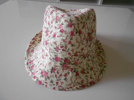 Kvetinkový klobúk-nový, matalan,110