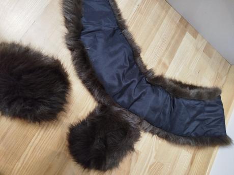 Golier a manžety kozusinove, 