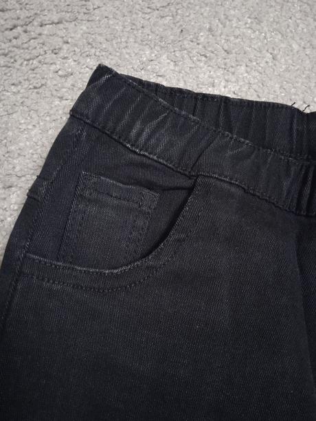 Čierne rifle s perličkami 140 / 146, 140