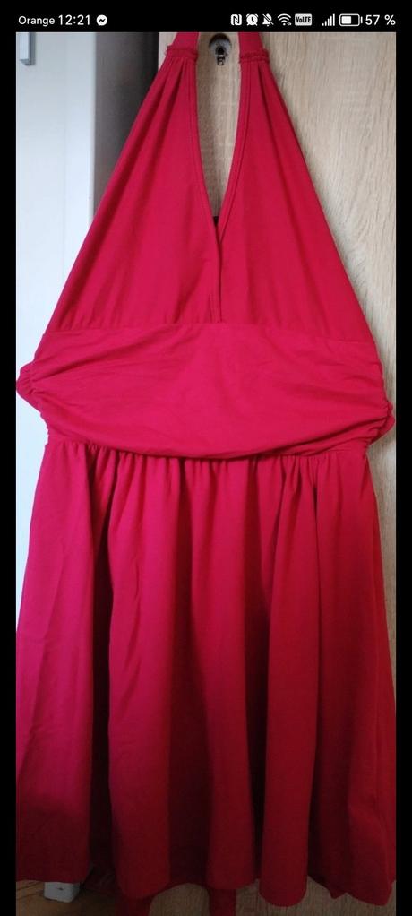 Červené šaty, xl