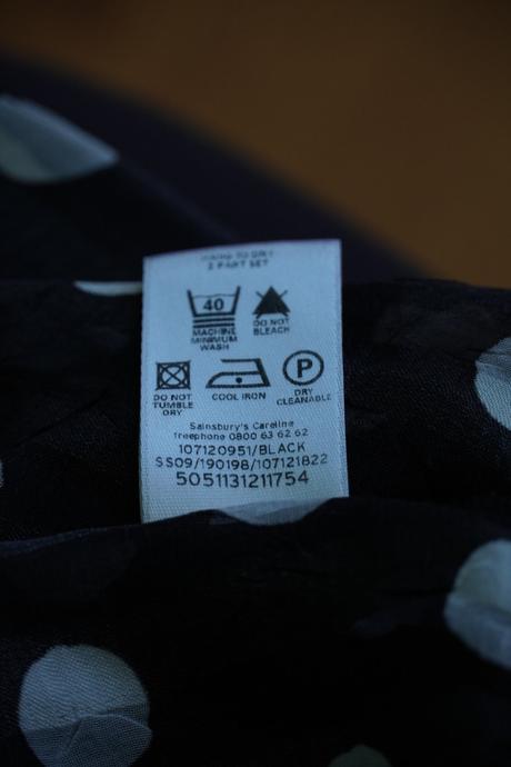 Bodkovaná blúzka, tu,l