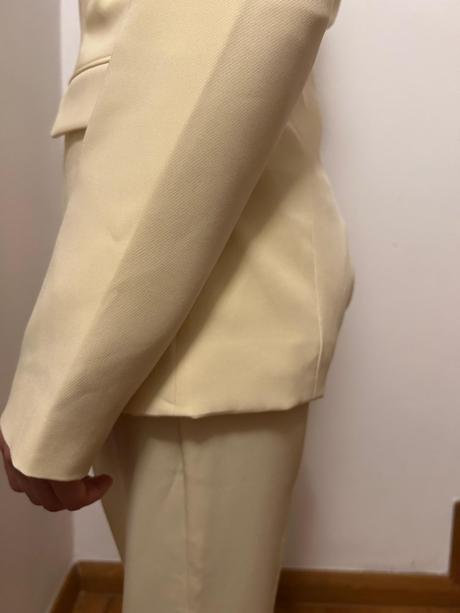 Kostým bledožltý, mohito,32