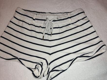 Bershka sortky, bershka,s
