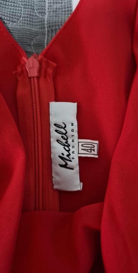 Spolocenske saty, 40