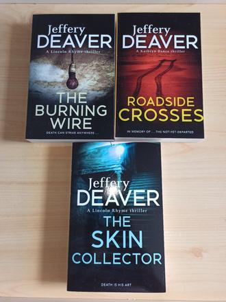 Jeffery deaver - roadside crosses v anglictine, 