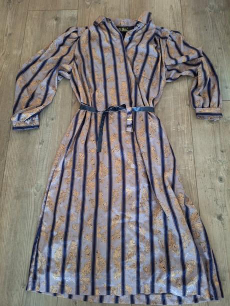 Šaty de belle couture, 46