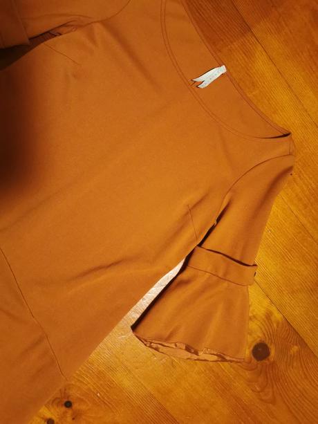 Krásne karamelové krátke šaty imperial, xs