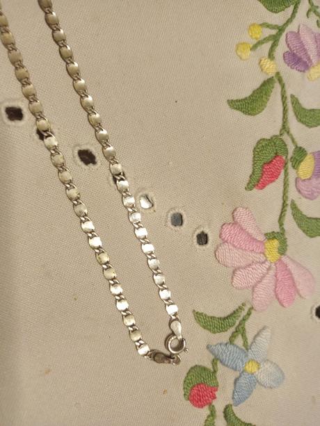 Retiazka strieborná, 