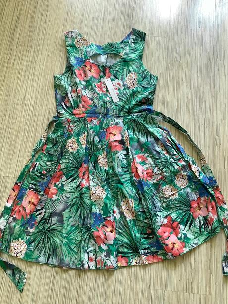 Prekrásne saty redhering, 40