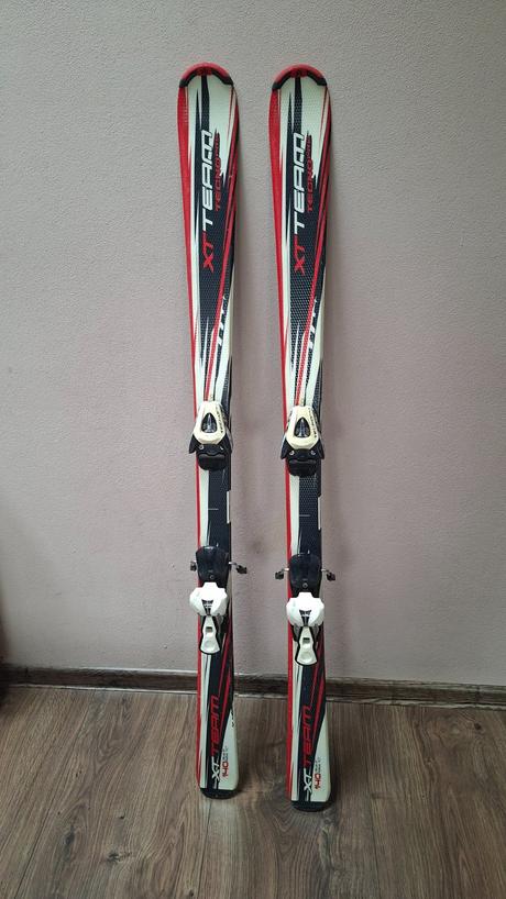 Zjazdové lyže tecno, 140-149 cm