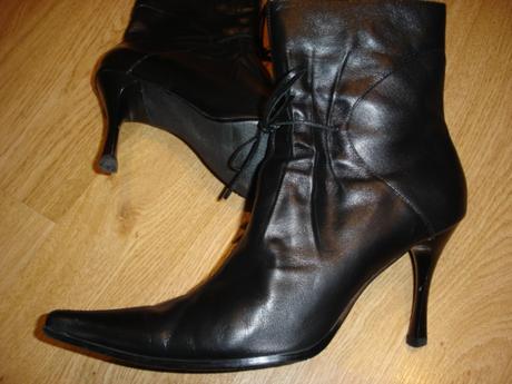 Čierne členkové čižmy na vysokom opätku, 41