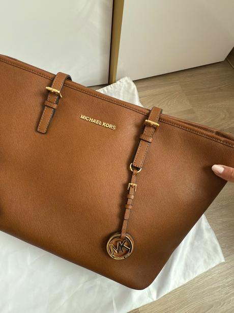 Nádherná original kabelka michael kors, michael kors