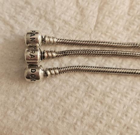 Strieborné náramky,