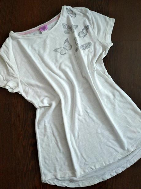 Jednoduché tričko s motýlikmi - veľ. 152/158, f&f,152