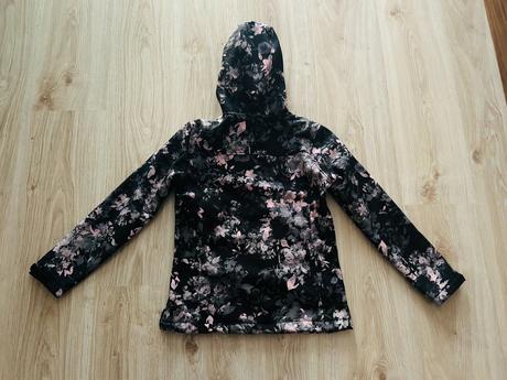 Krásna softshellová bunda značky dkny, pc 120 eur, dkny,140