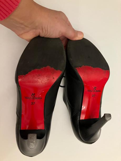 Topánky na vysokom opätku, 37