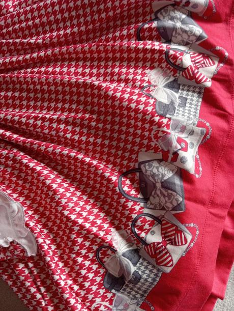 Balík dievčenského oblečenia, 122–134