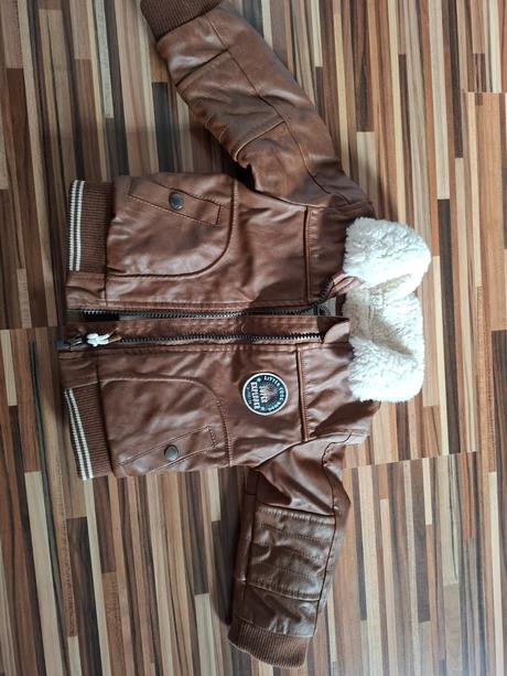 Bunda / koženka, 74