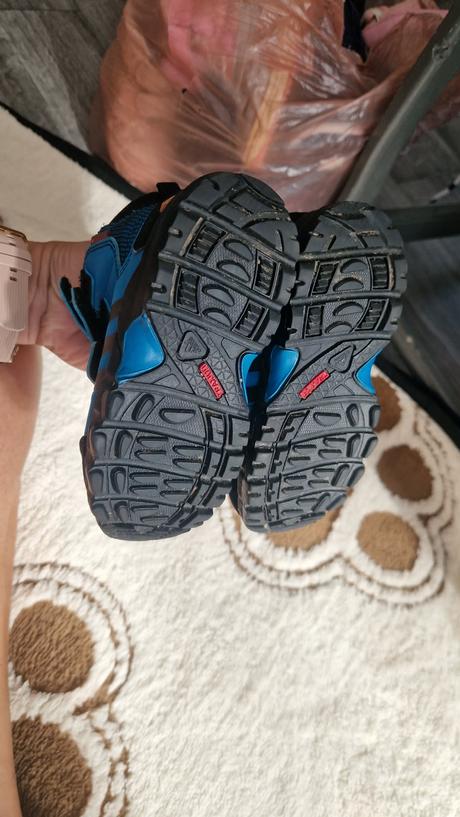 Snehule, adidas,23