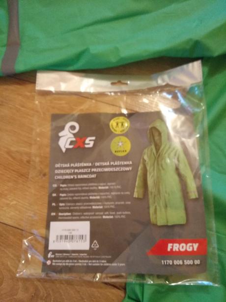 Prší plášť frogy, 122