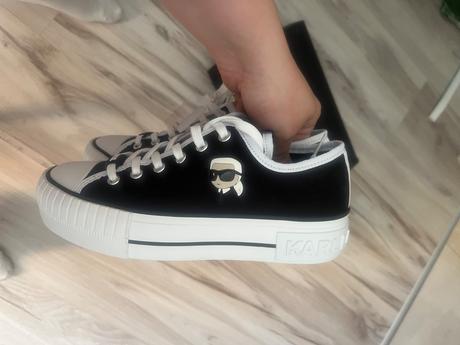 Karl tenisky, karl lagerfeld,39