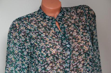 Ľahká šifónová kvetovaná blúzka s, m