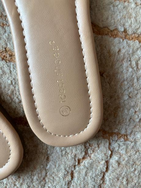 Šľapky bledozelenkave, 39