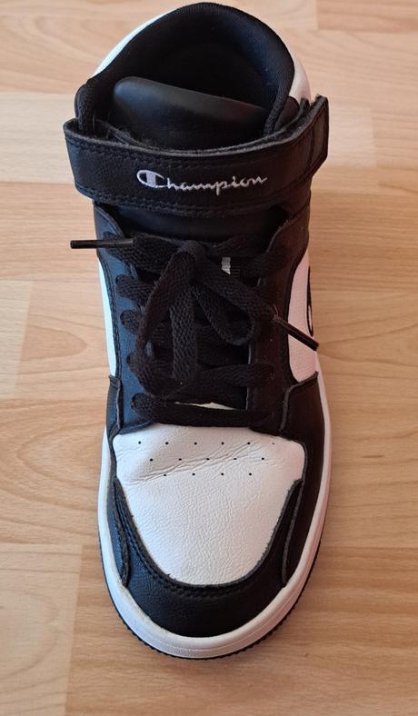 Tenisky, champion,37