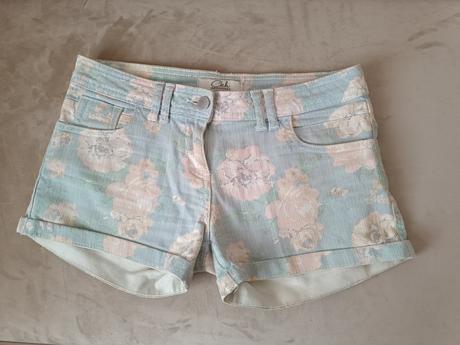 Kraťasy, clockhouse,34