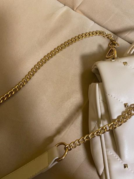 Béžová kabelka, ccc