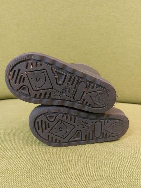 Gumáky enfant, en fant,23