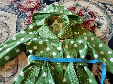 Krásny bodkovaný pláštik, next,116