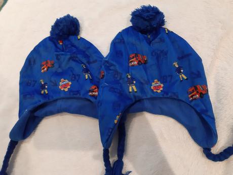 Čiapky súrodenecké, 74