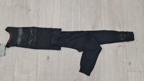 Pyžamá 122cm ,6 az 7 rokov, batman a star wars nex, next,122