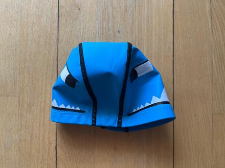 Kupacia čiapka junior nenosena,