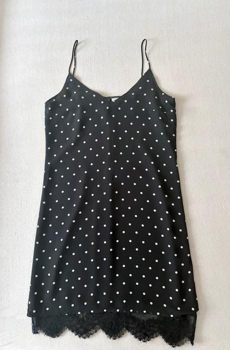 Čierne bodkované šaty s čipkou, h&m,s