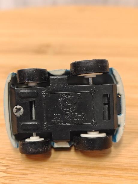 Retro modré mini autíčko polícia, san reng han, 