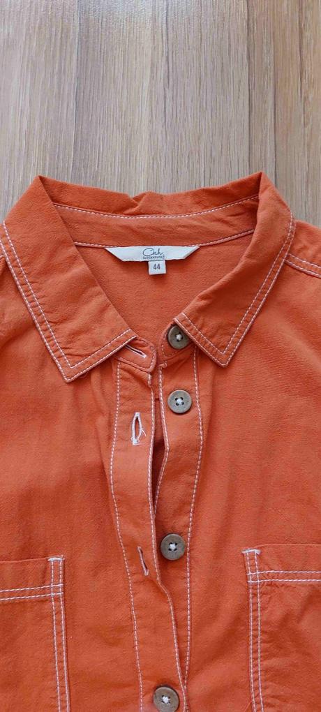 Vesta oranžová 44, 44