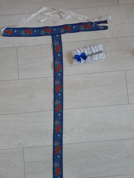 Podväzok a opasok s ľudovým motívom, 