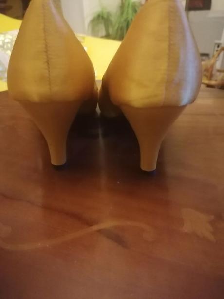 Saténové lodičky s otvorenou špičkou, 39