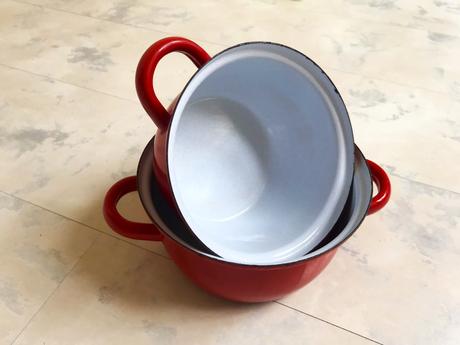 Smaltované kastróliky s pokrievkami, 