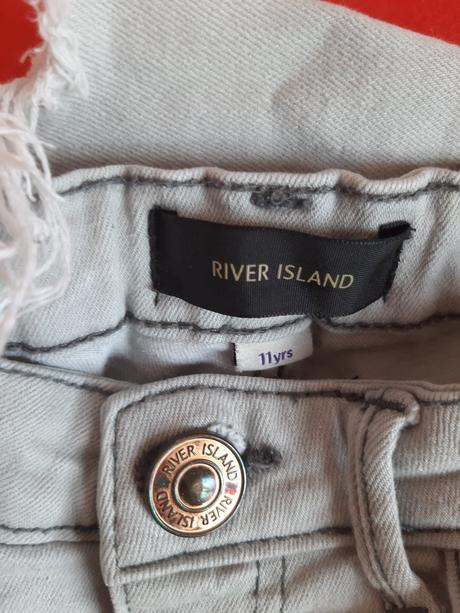 Dievčenské rifle, river island,152