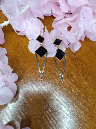 Zlaté rafinované náušnice,